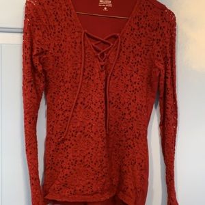 red hollister long sleeve shirt